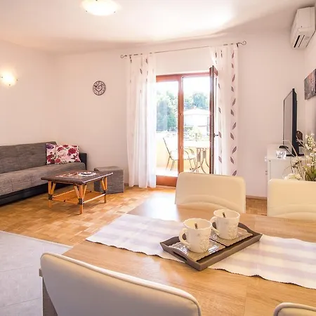 Appartement Iva *