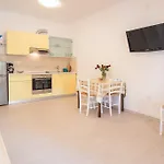 Appartement Iva *